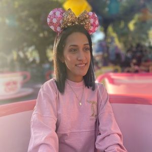 Meet your Posher, Elizabeth